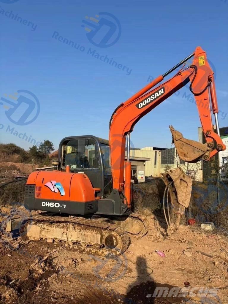 Doosan DH 60 Pásová rýpadla