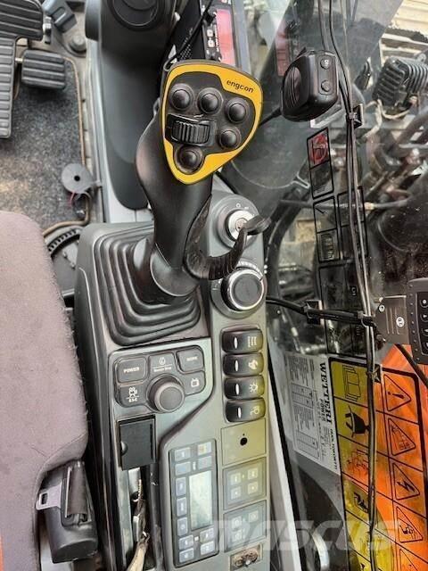 Doosan DX235 LCRD Pásová rýpadla