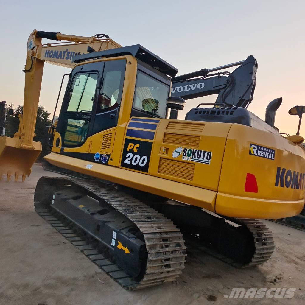 Komatsu PC 200-8 Pásová rýpadla
