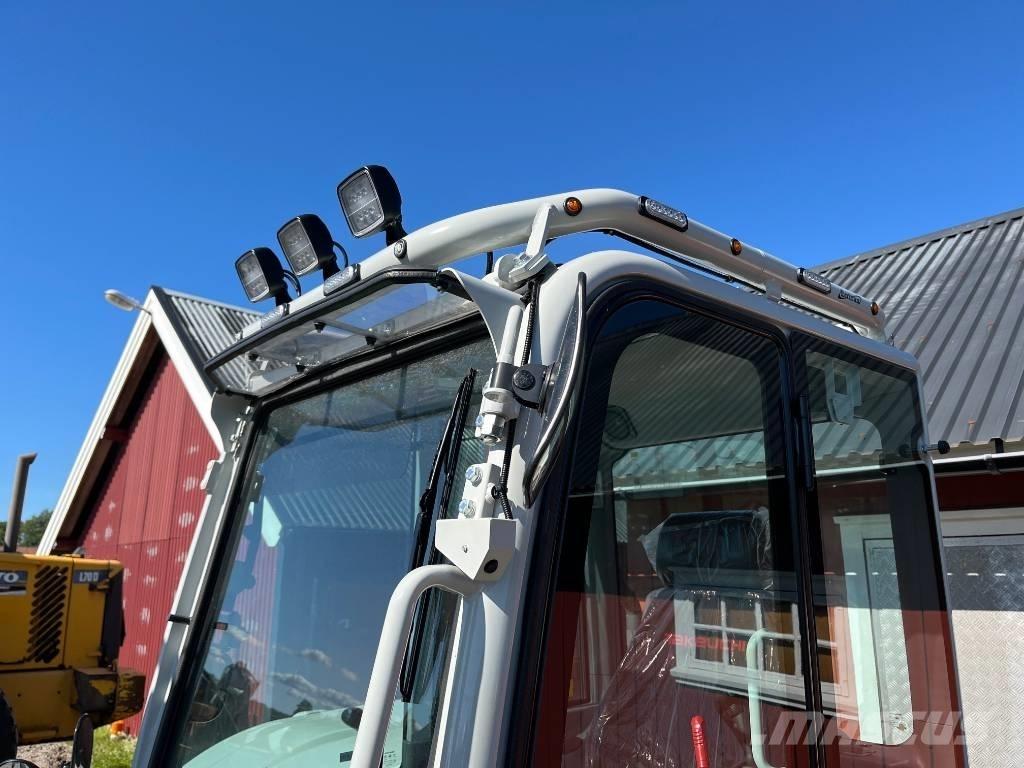 Takeuchi TB 370 Midi rýpadla 7t - 12t