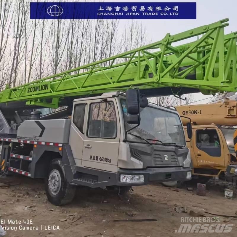 Zoomlion ZTC 550 Univerzální terénní jeřáby