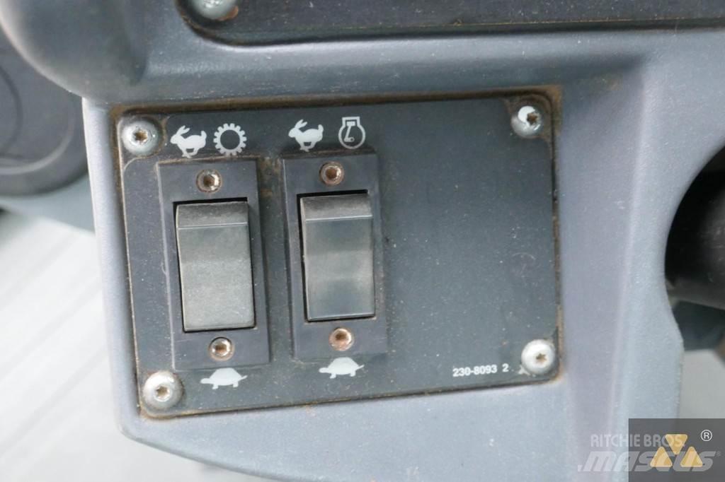 CAT CP533E Tahačové válce