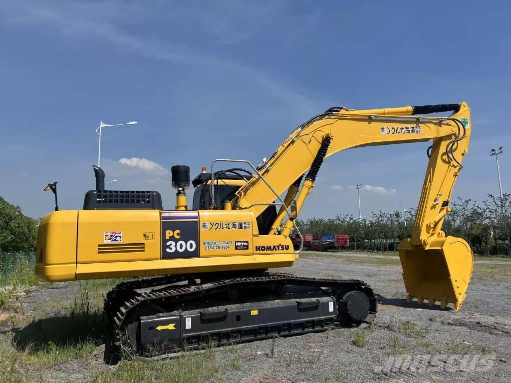 Komatsu PC 300 Pásová rýpadla