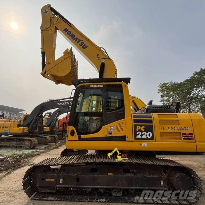 Komatsu PC 220-8 Pásová rýpadla