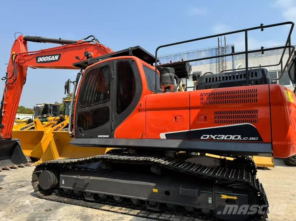 Doosan DX 300 LCA Pásová rýpadla