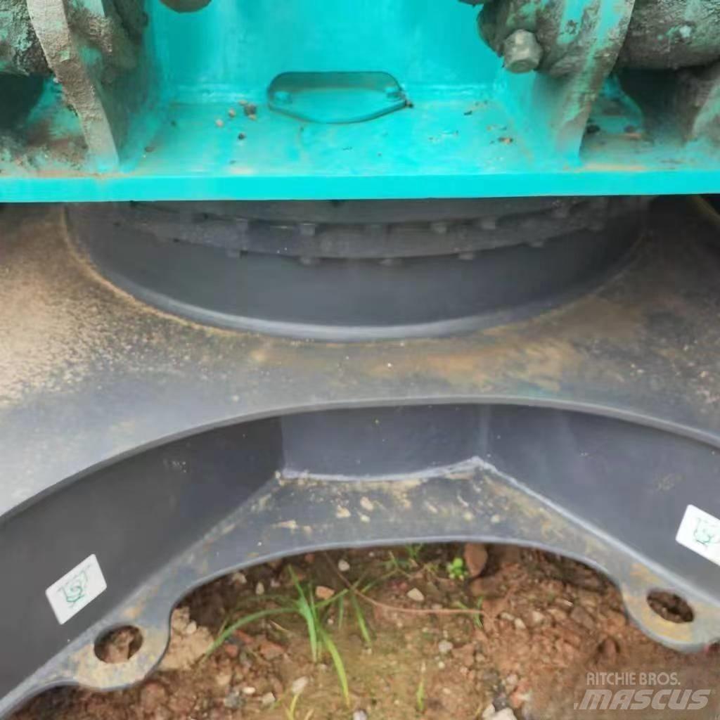 Kobelco SK 200 Pásová rýpadla