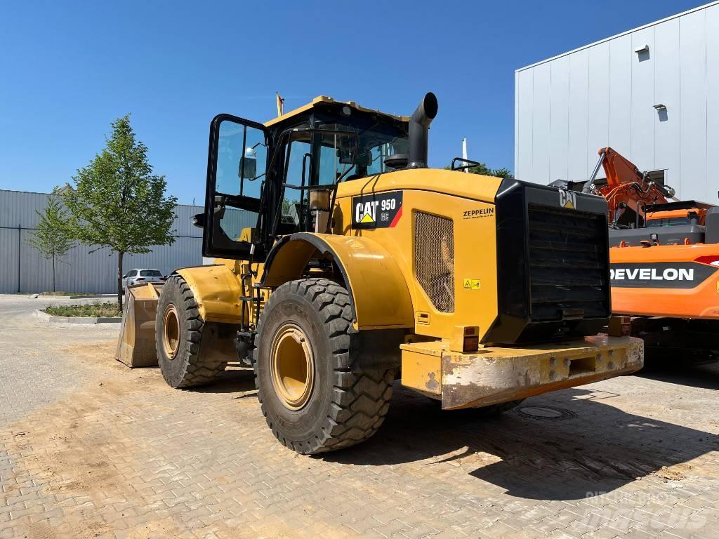 CAT 950 Kolové nakladače