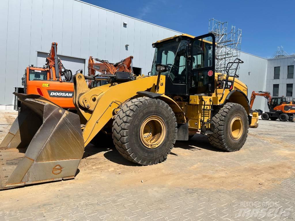 CAT 950 Kolové nakladače