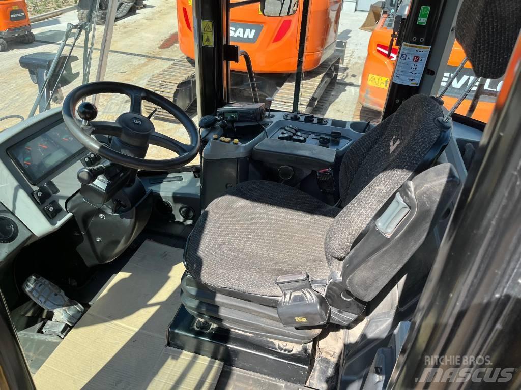 CAT 950 Kolové nakladače