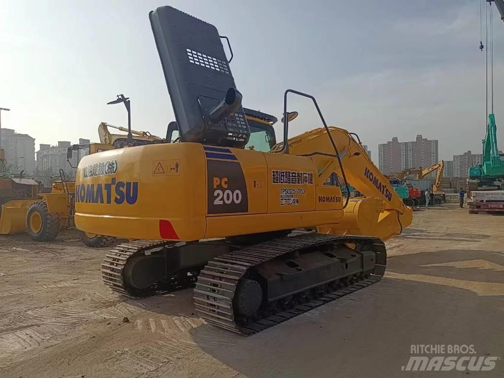 Komatsu pc200-8 Pásová rýpadla