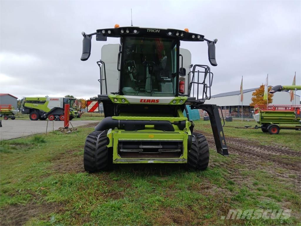 CLAAS Trion 660 TT Sklízecí mlátičky