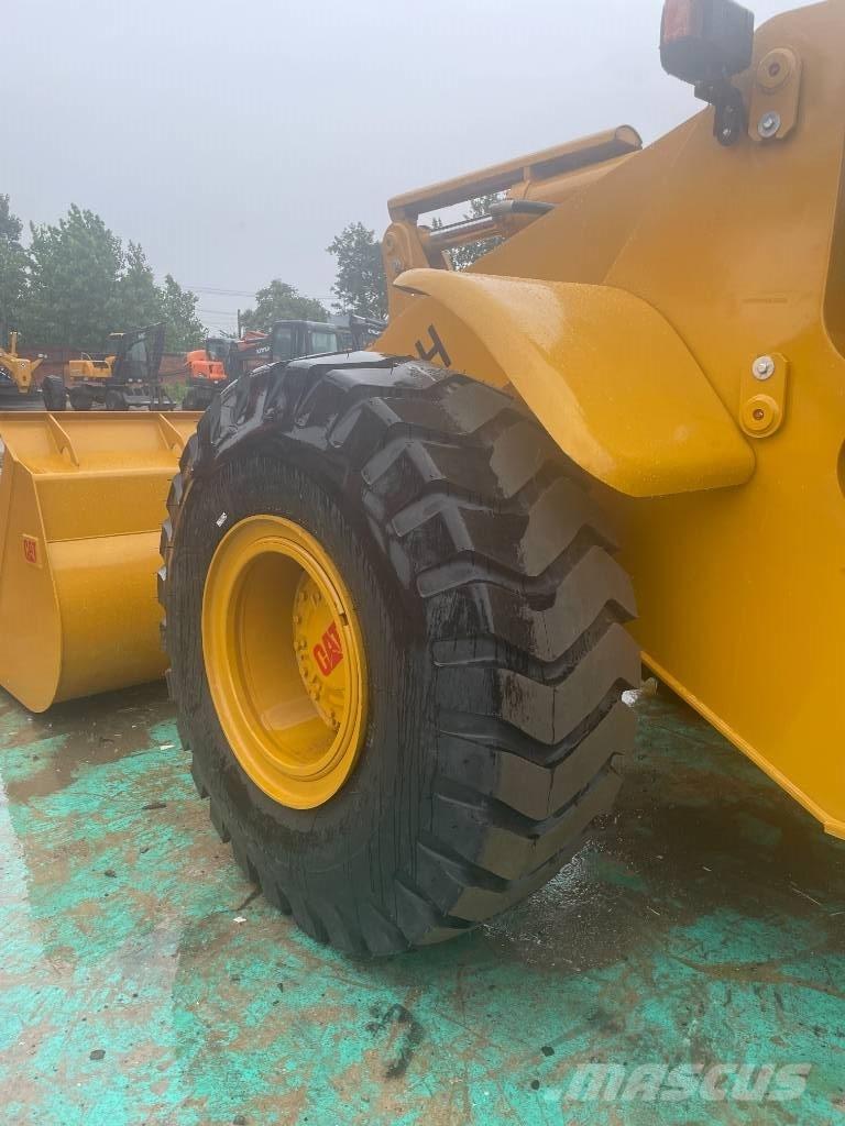 CAT 966 H Kolové nakladače