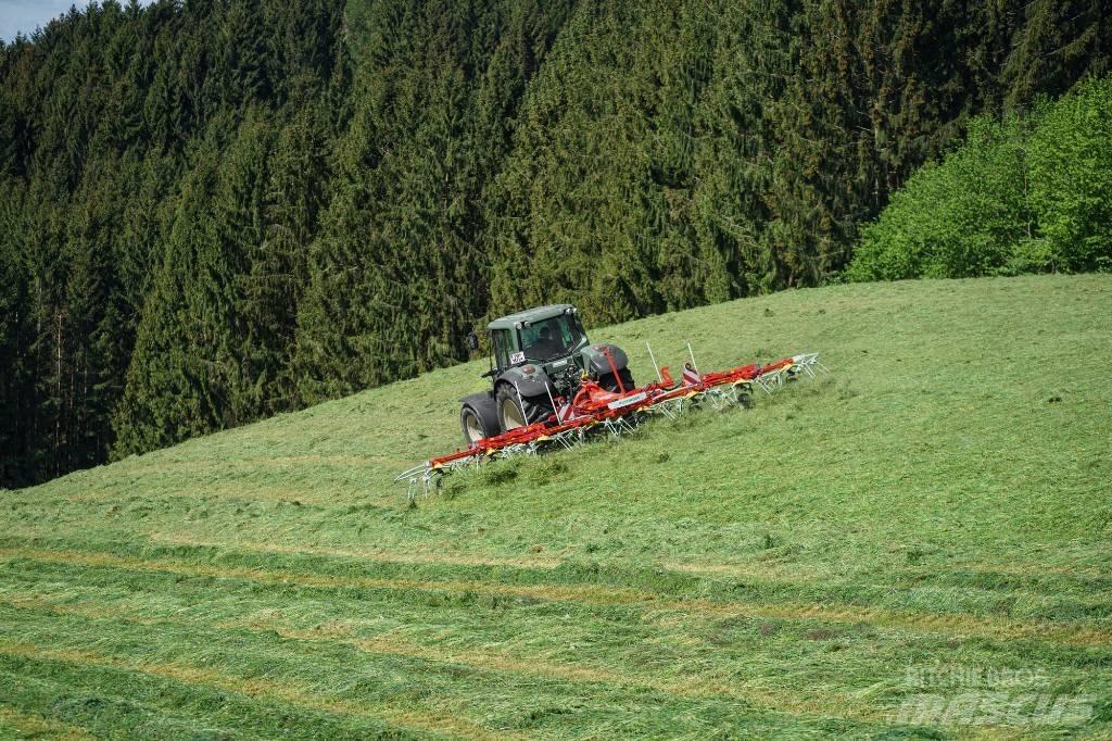 Pöttinger Hit 8.91 Obraceče a shrabovače sena