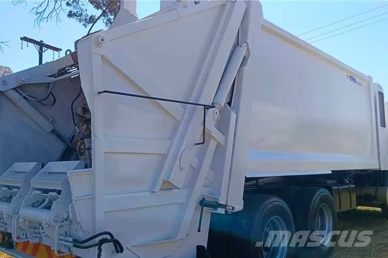 UD Quon 26-370 Další