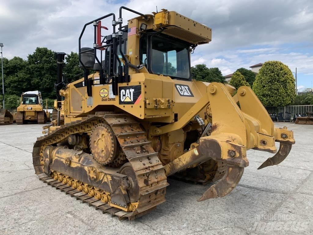 CAT D 6 T XLVP Pásové dozery
