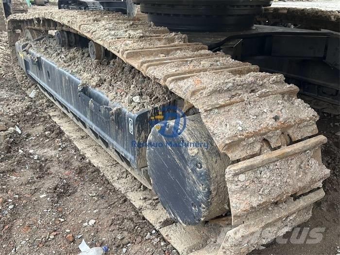 Komatsu PC450-8 Pásová rýpadla