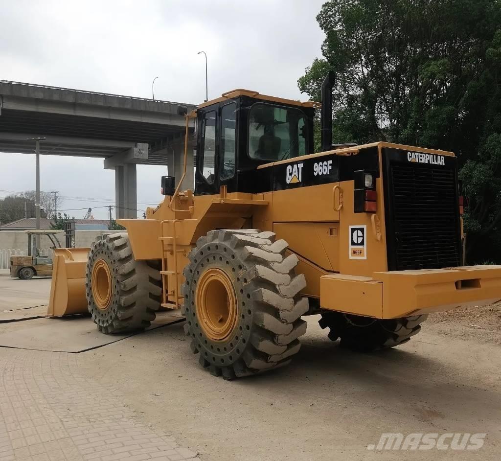 CAT 966 F Kolové nakladače