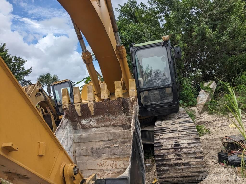 CAT 330 CL Pásová rýpadla