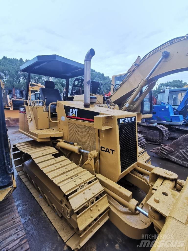 CAT D3C Pásové dozery