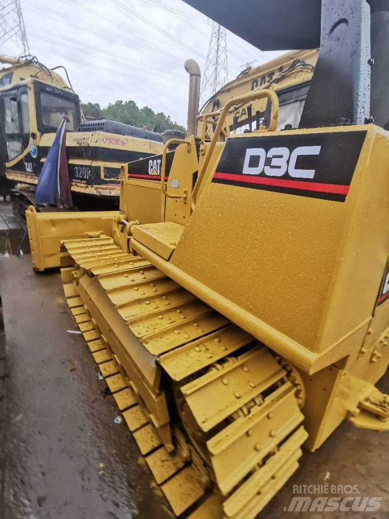 CAT D3C Pásové dozery