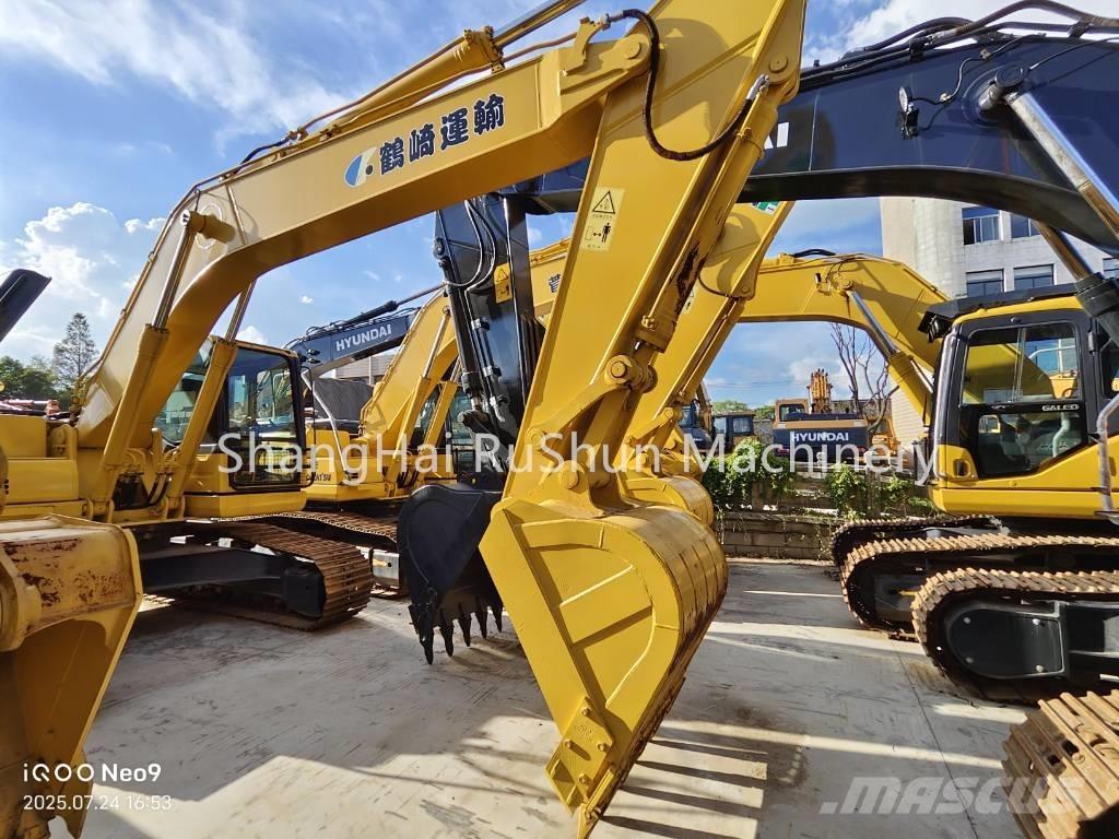 Komatsu 220-8 Pásová rýpadla