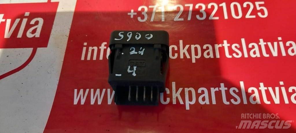 Scania R 420.   1350547 Kabiny a interiér