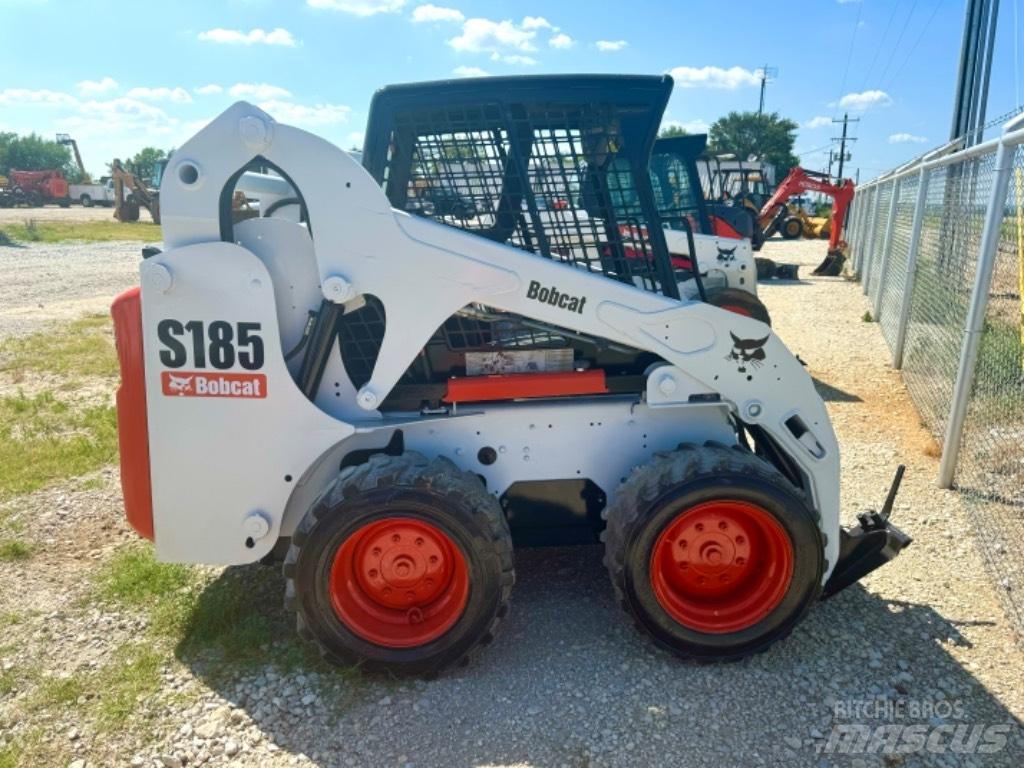 Bobcat S 185 Smykem řízené nakladače