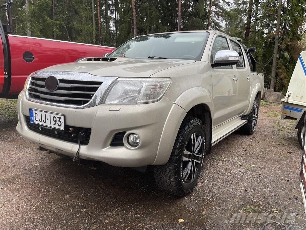 Toyota Hilux Komunální / Multi-užitková vozidla