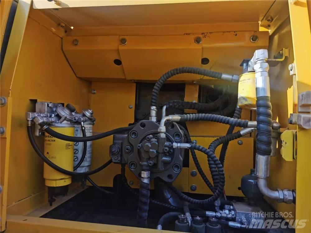 Volvo EC210D Pásová rýpadla
