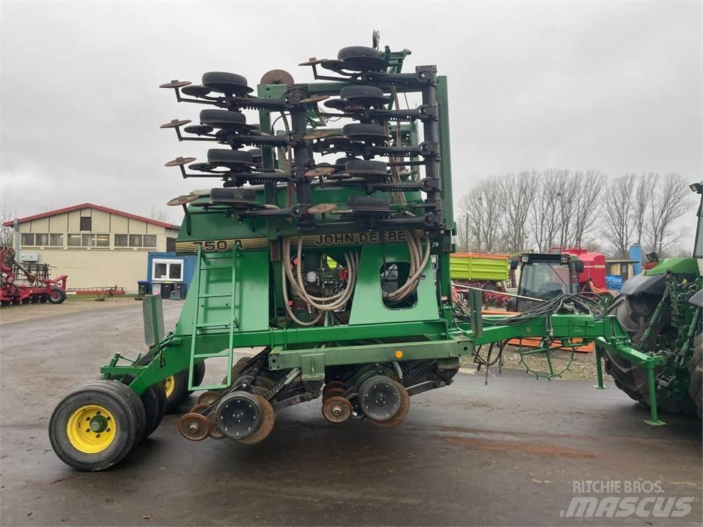John Deere 750A 6m Přesné secí stroje