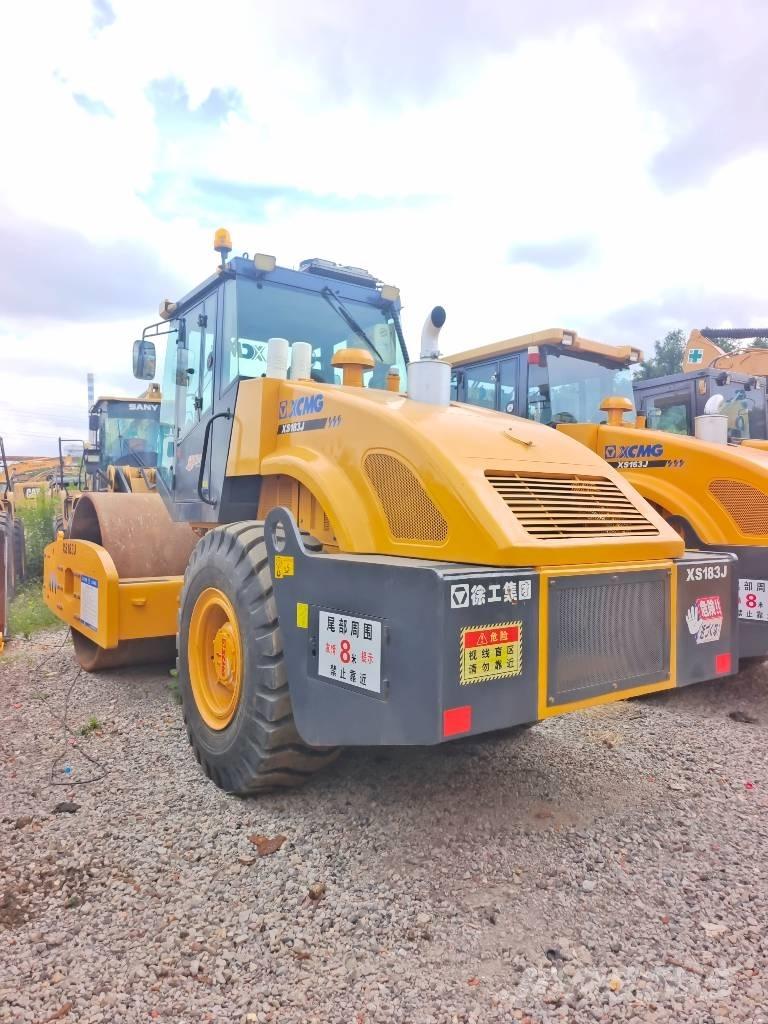 XCMG XS183J Tahačové válce