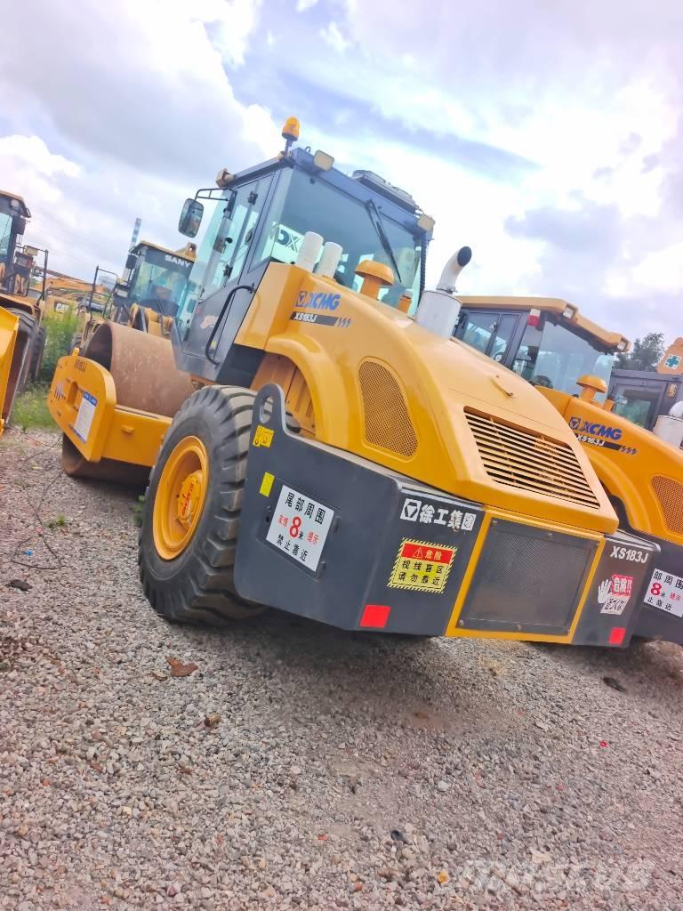 XCMG XS183J Tahačové válce
