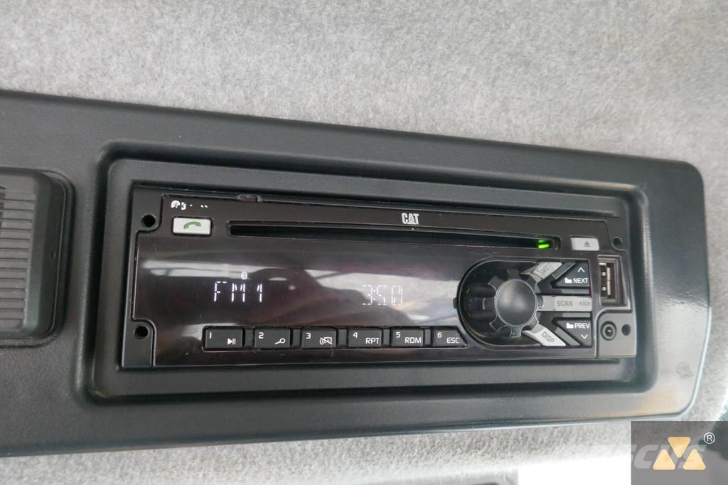 CAT 966M Kolové nakladače