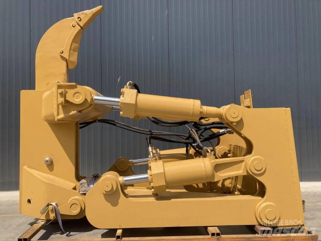 CAT D8T Půdní rozrušovače