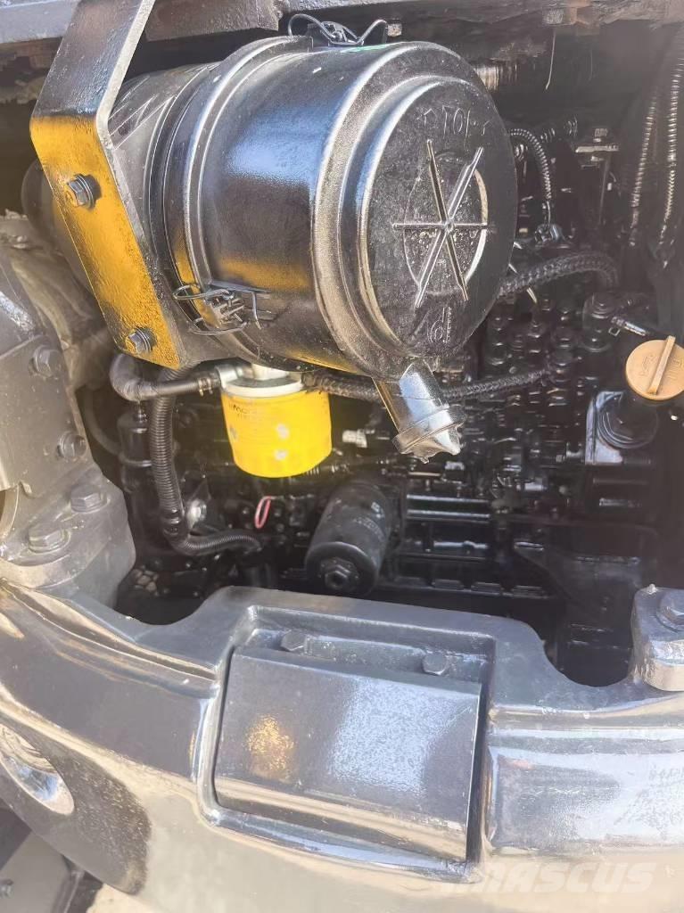 Komatsu PC 40 MR Pásová rýpadla