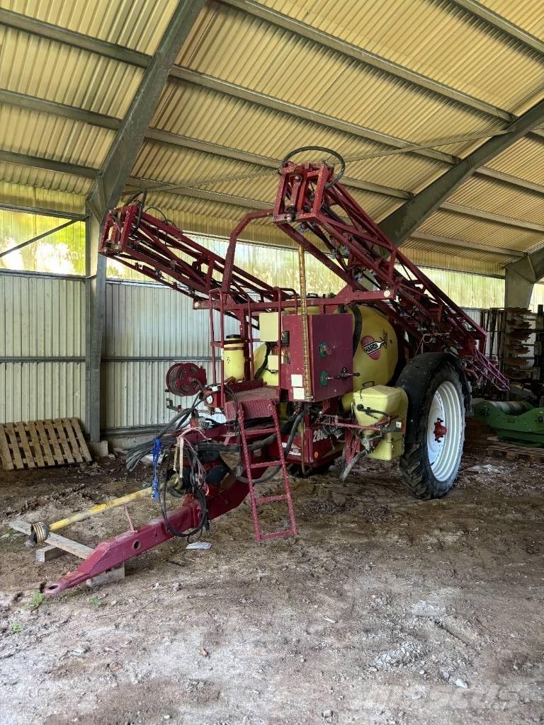 Hardi 2800 Tažené postřikovače
