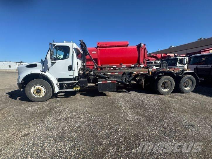 Freightliner M2 Lanový nosič kontejnerů