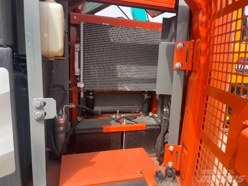 Hitachi ZX 70 Pásová rýpadla