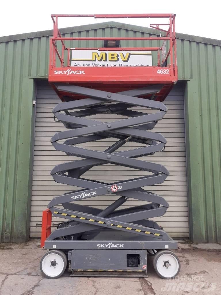 SkyJack SJ III 4632 Nůžková zvedací plošina