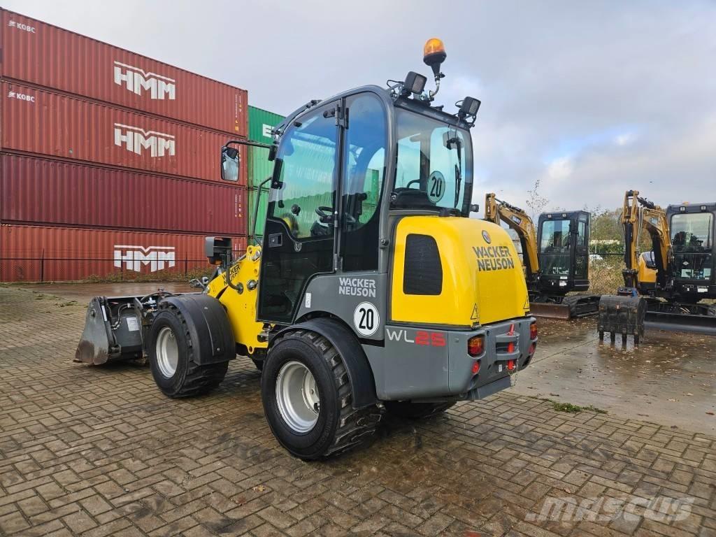 Wacker Neuson WL 25 Kolové nakladače