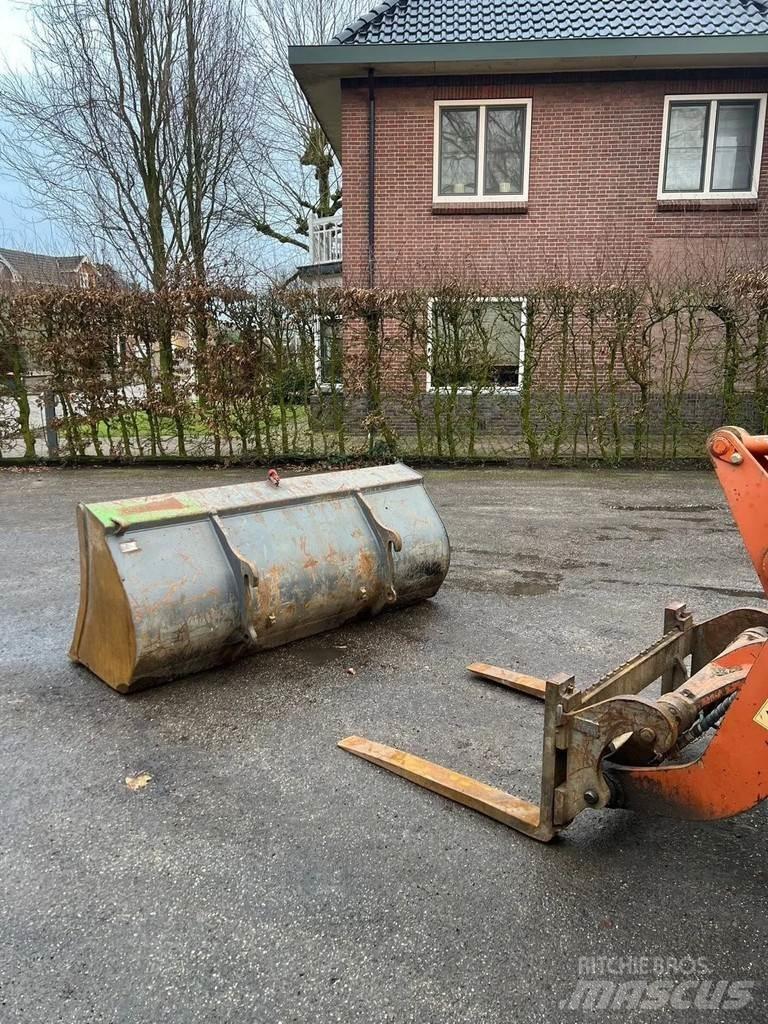Atlas AR 75 Kolové nakladače