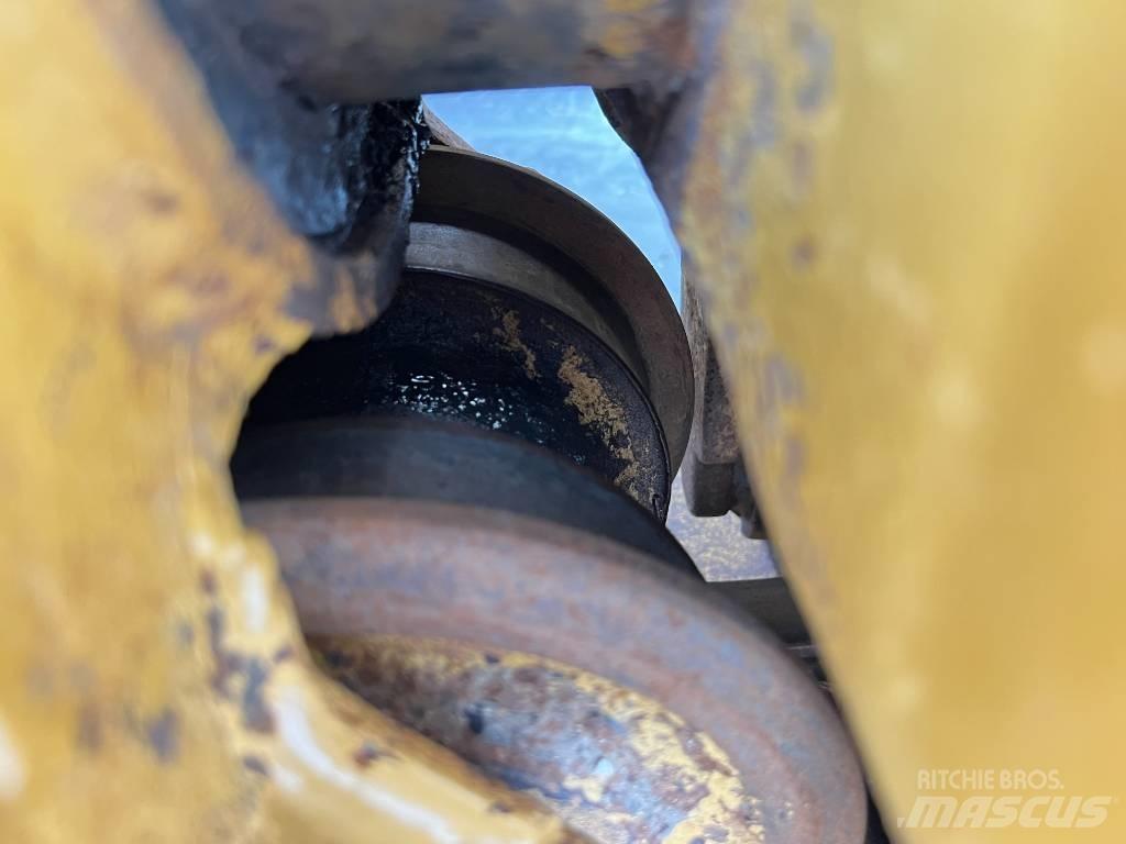CAT D 6 N LGP Pásové dozery