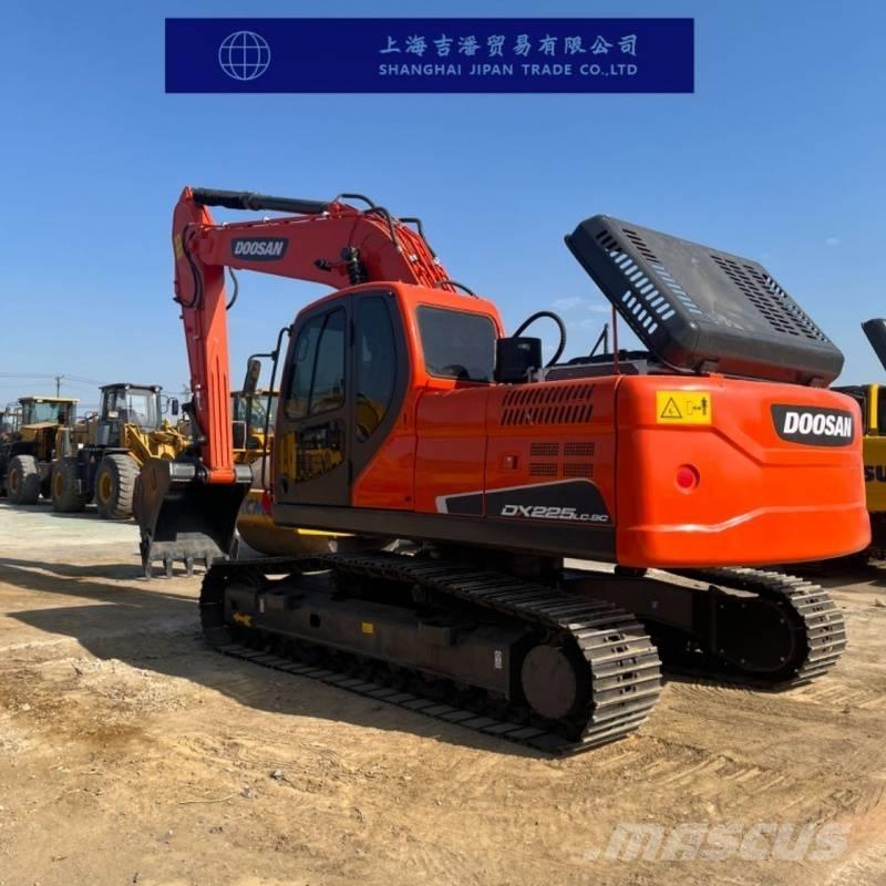 Doosan DX 225 Pásová rýpadla