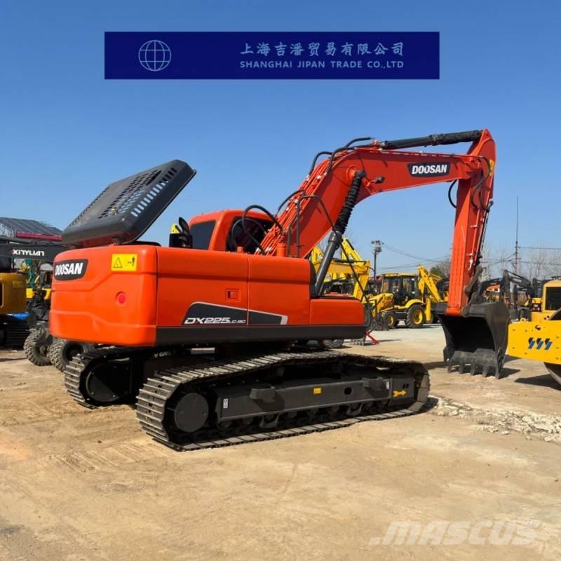 Doosan DX 225 Pásová rýpadla