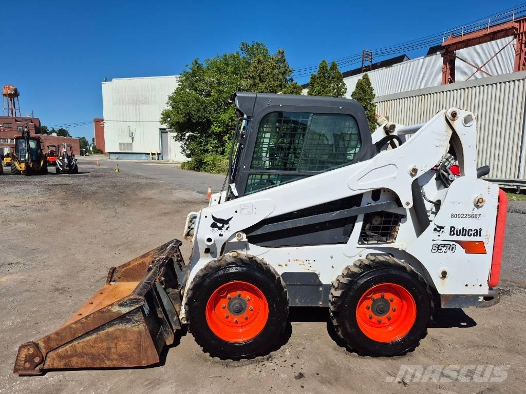 Bobcat S 570 Smykem řízené nakladače