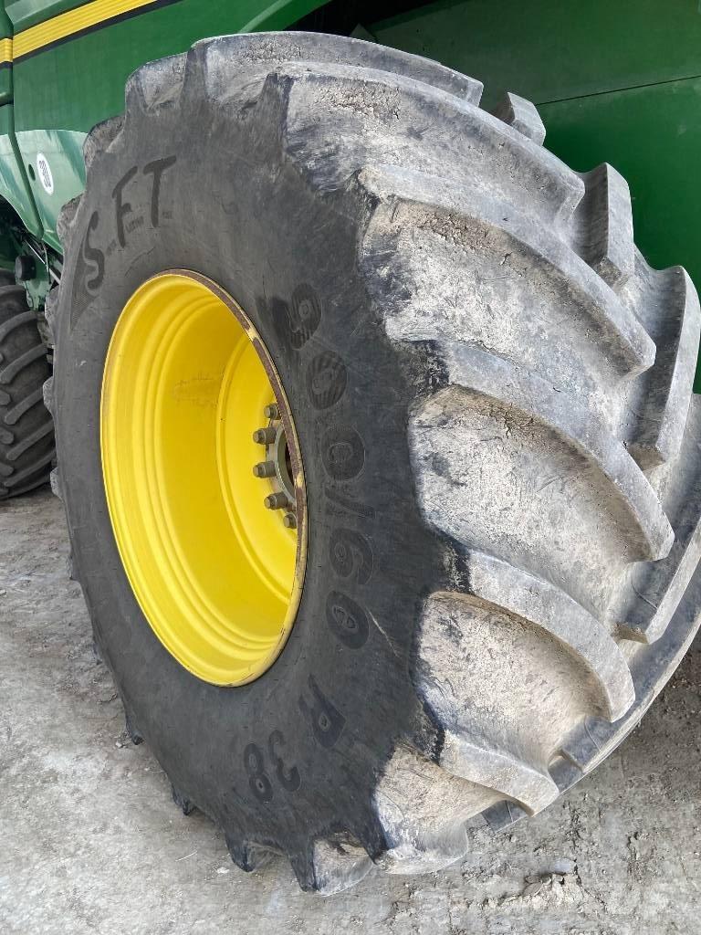 John Deere S 670 i Sklízecí mlátičky