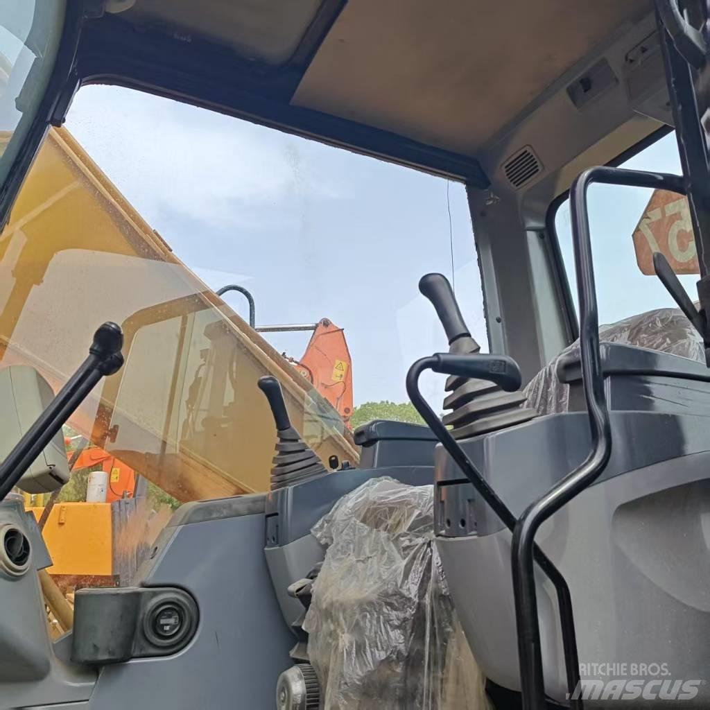 CAT 320 C L Pásová rýpadla