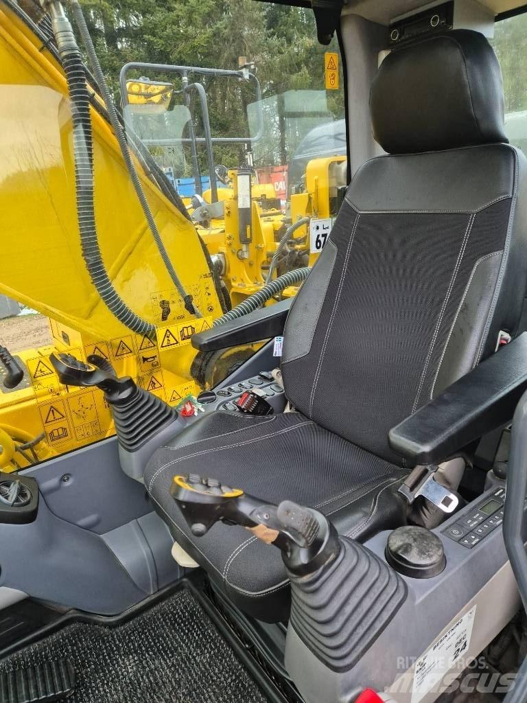 Komatsu PC210 LC-11 Pásová rýpadla
