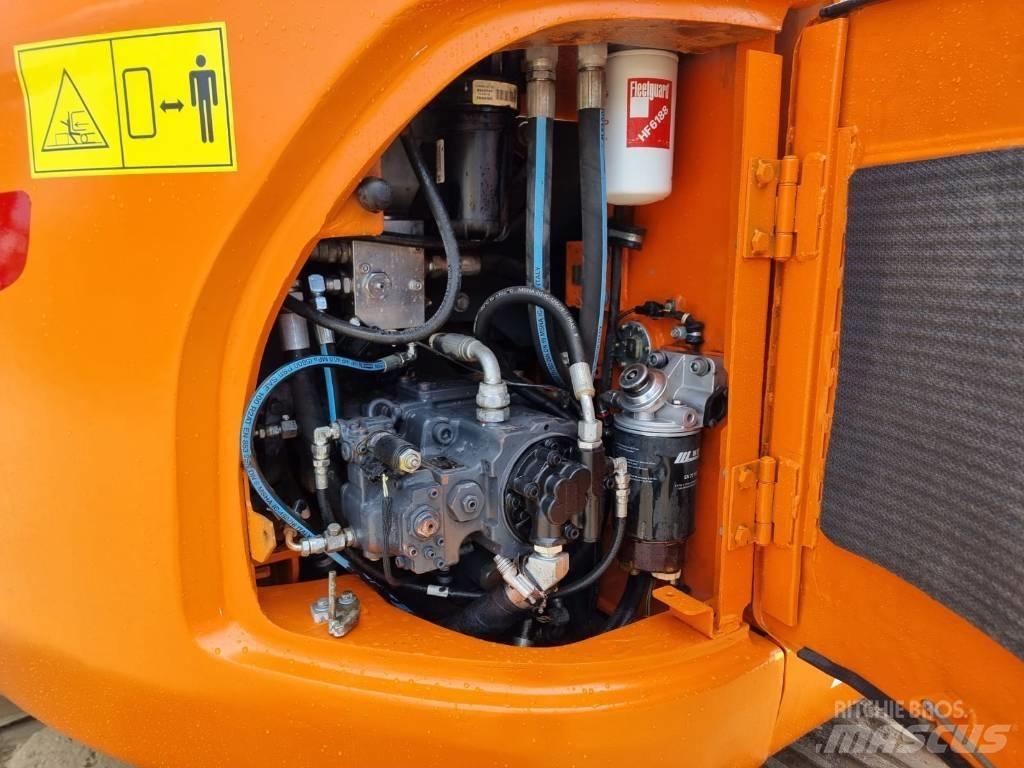 Doosan DX 140 LC-3 Pásová rýpadla