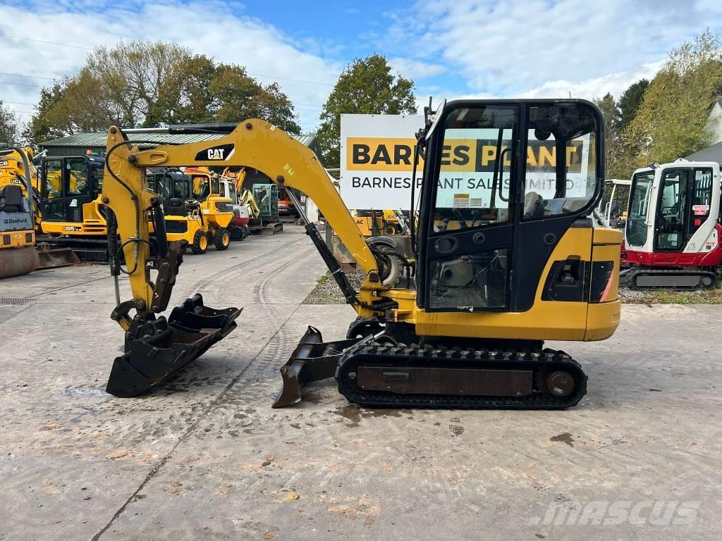 CAT 302.5 C Mini rýpadla < 7t